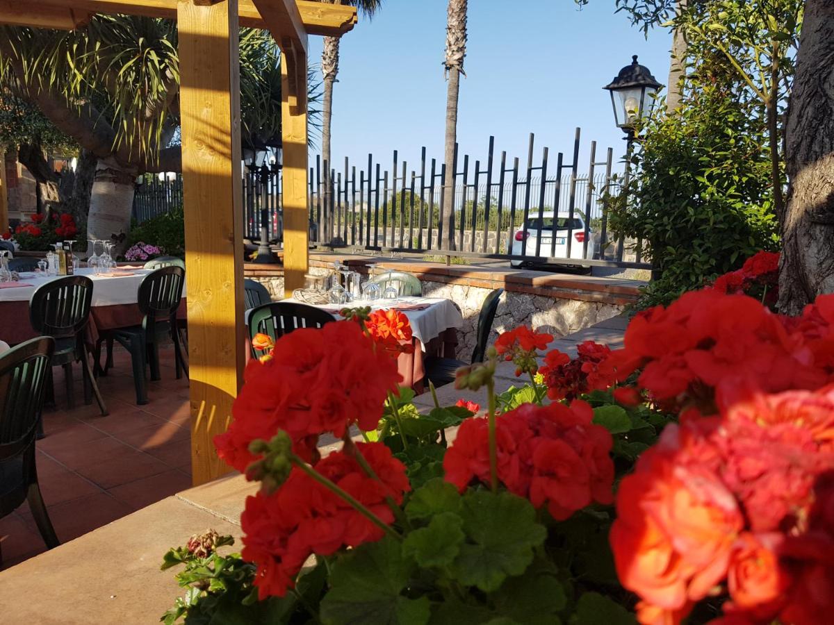 Villa Antonino Giardini Naxos Exterior photo